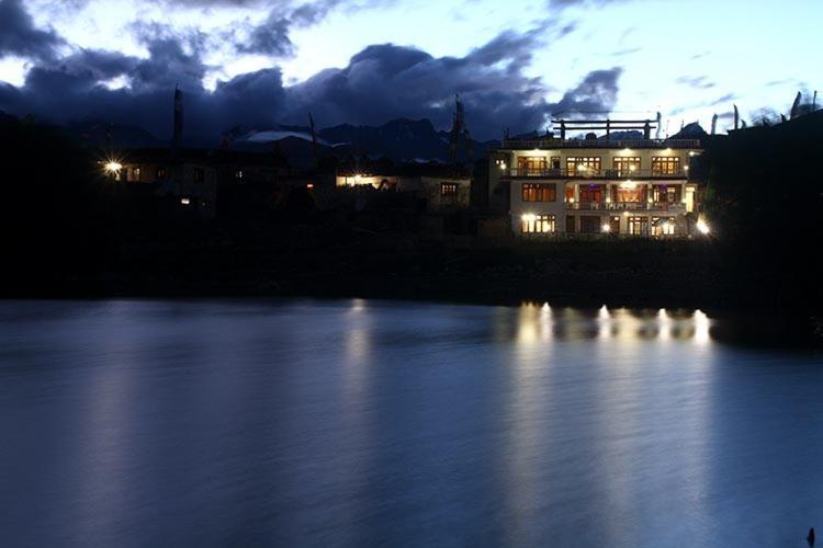 Hotel Lake View Nako Extérieur photo